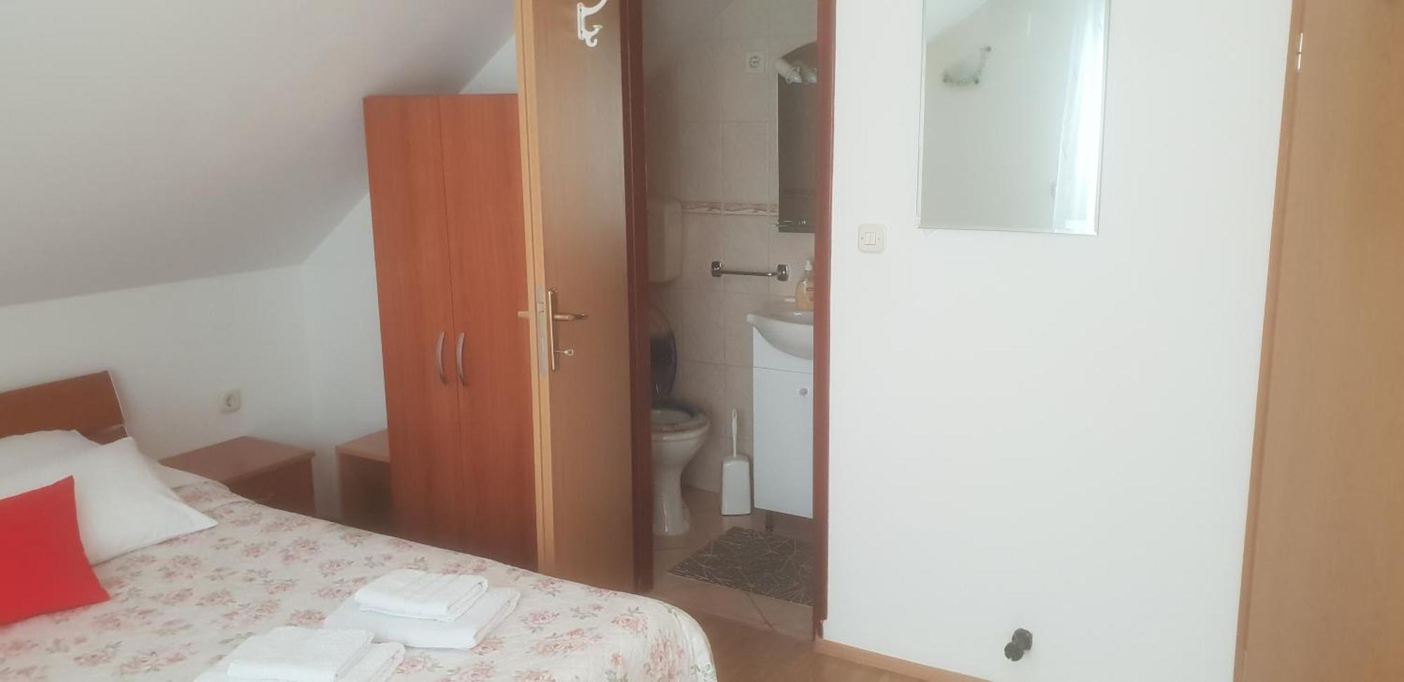 Apartments Mise Огулин Екстериор снимка