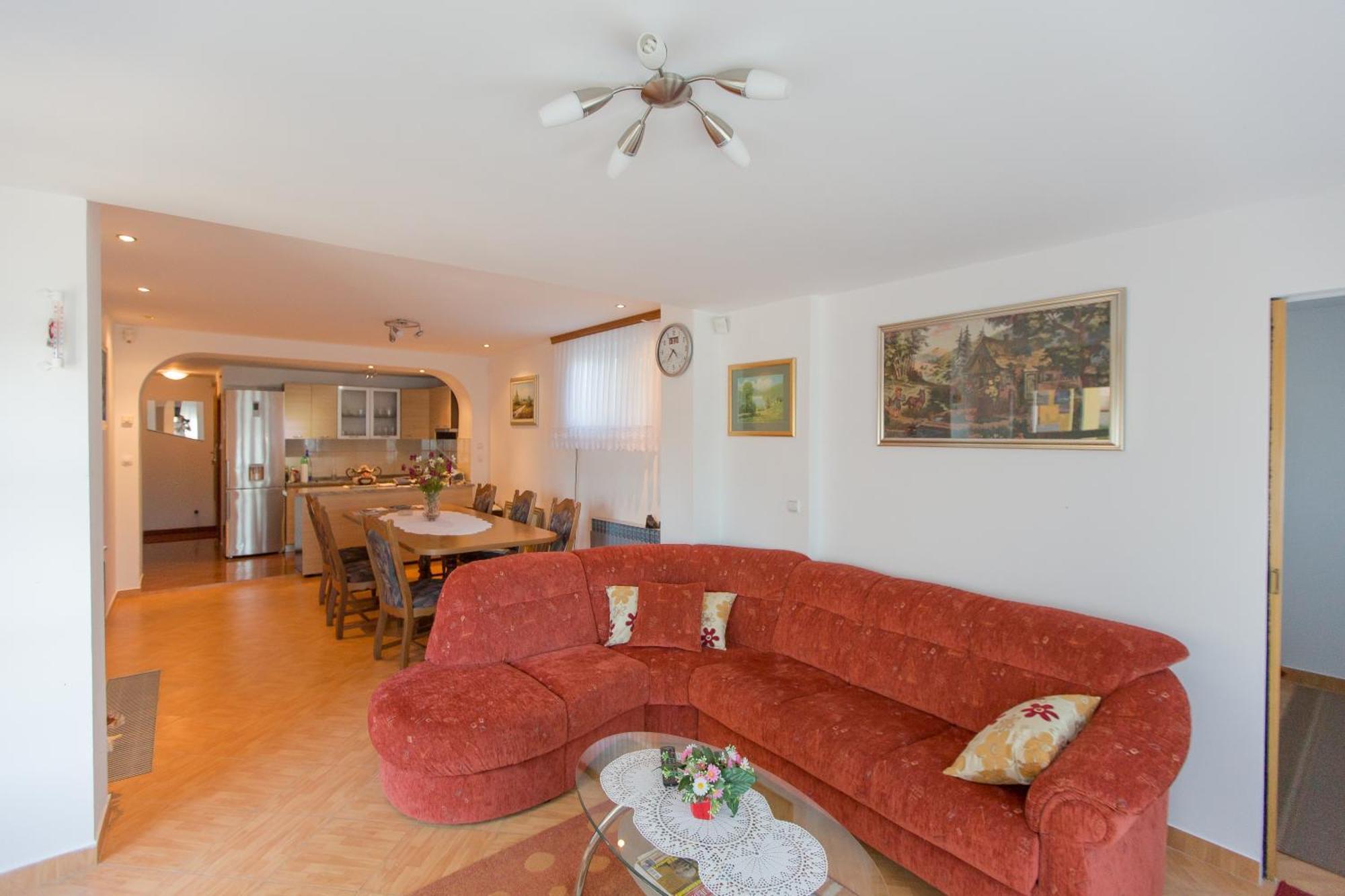 Apartments Mise Огулин Екстериор снимка