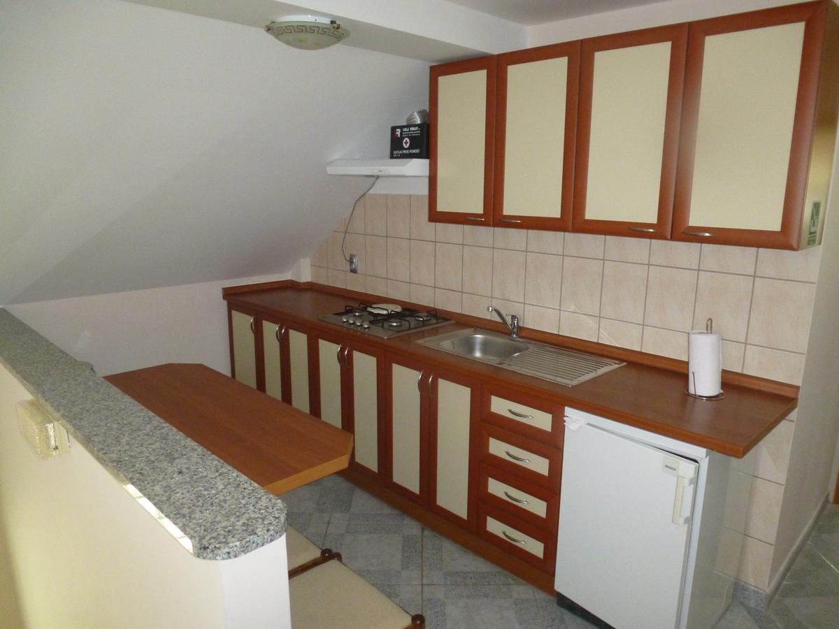 Apartments Mise Огулин Екстериор снимка