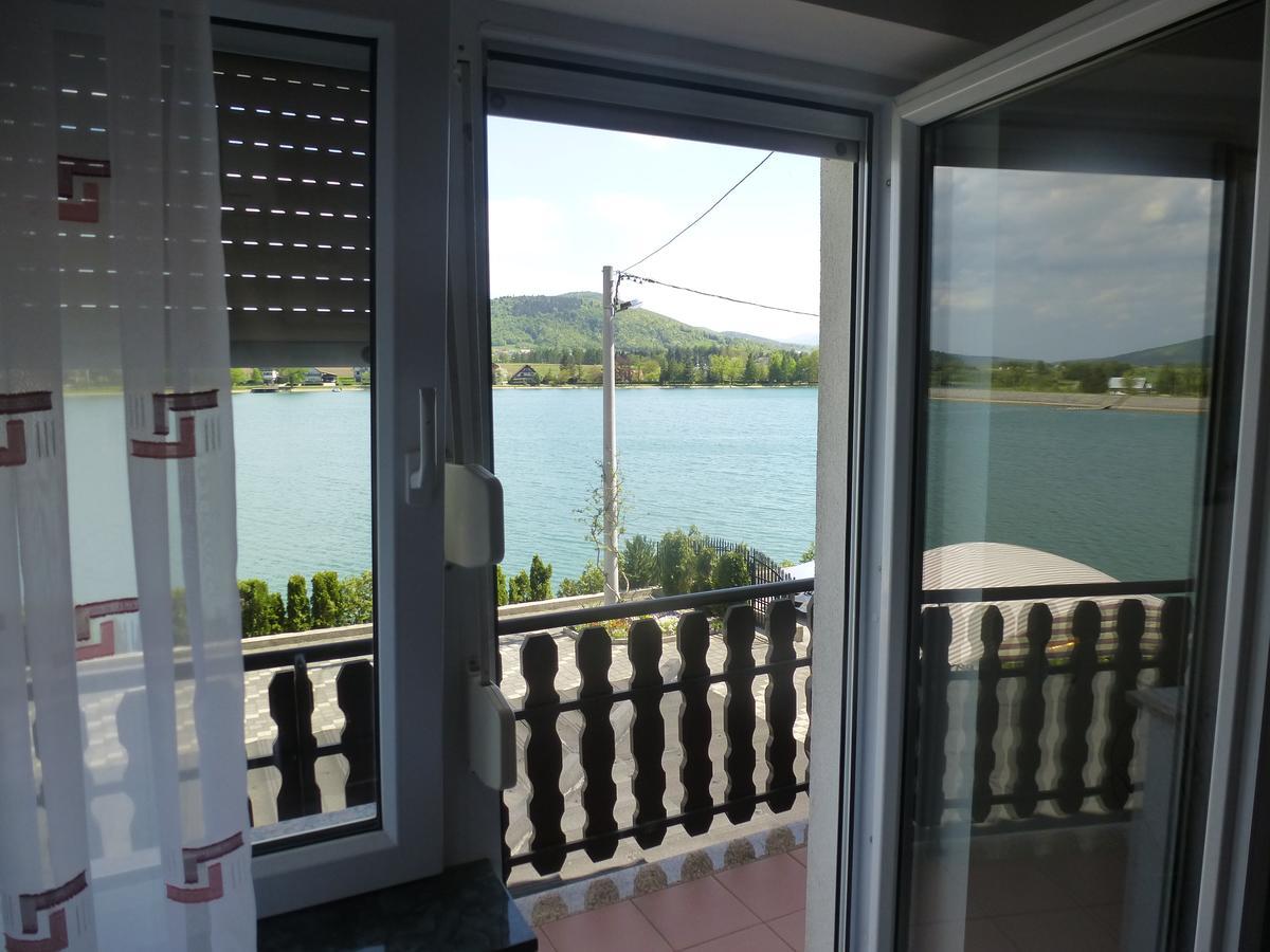 Apartments Mise Огулин Екстериор снимка